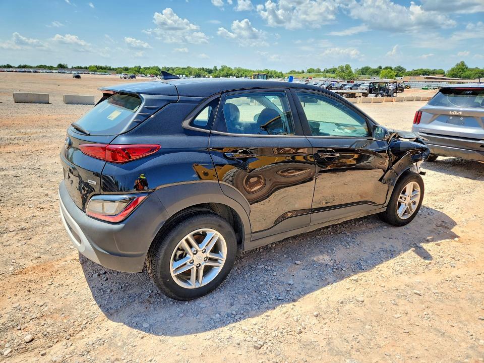 2023 HYUNDAI KONA SE — Фото 3 из 14