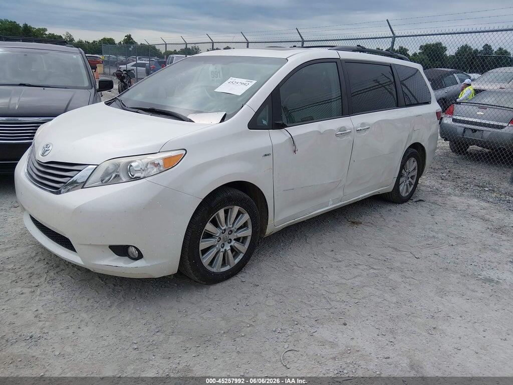 5TDDZ3DC5HS148392 2017 TOYOTA SIENNA photo no. 2