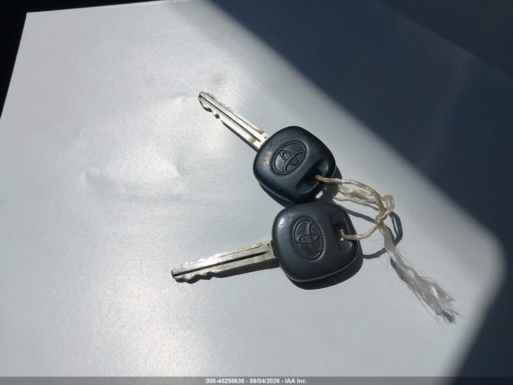 2T1KR32E78C703640 2008 TOYOTA MATRIX photo no. 11
