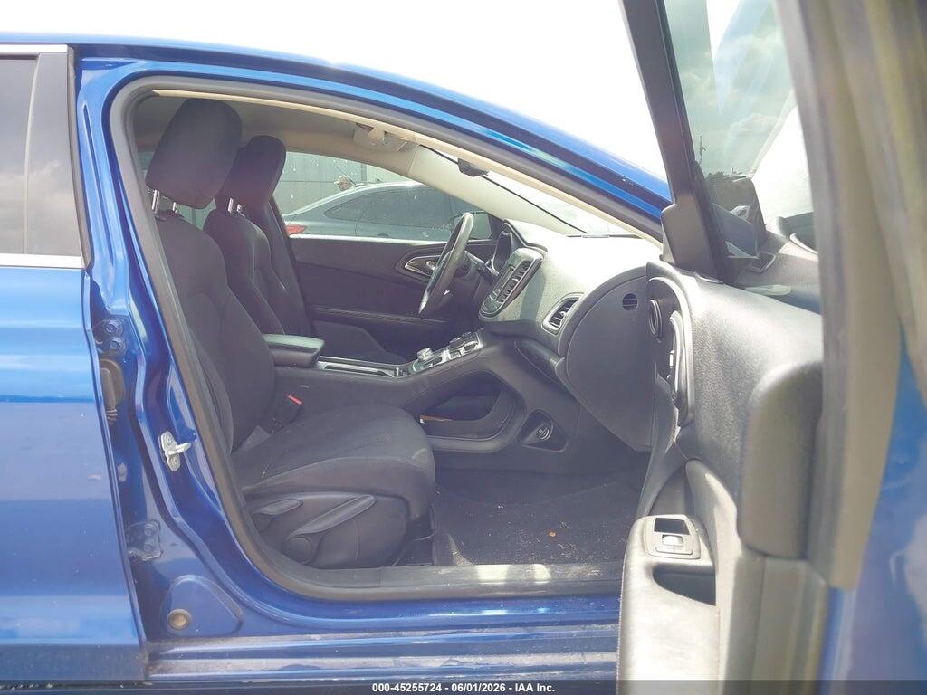 1C3CCCAB7FN605915 2015 CHRYSLER 200 photo no. 5