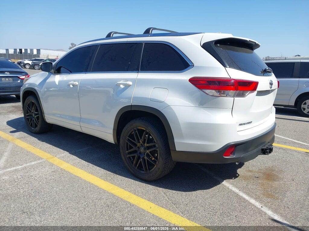 5TDKZRFH3JS281967 2018 TOYOTA HIGHLANDER photo no. 3