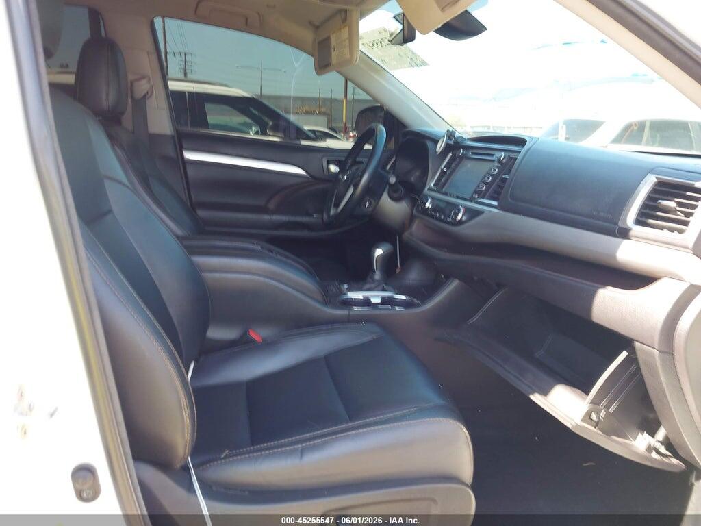5TDKZRFH3JS281967 2018 TOYOTA HIGHLANDER photo no. 5