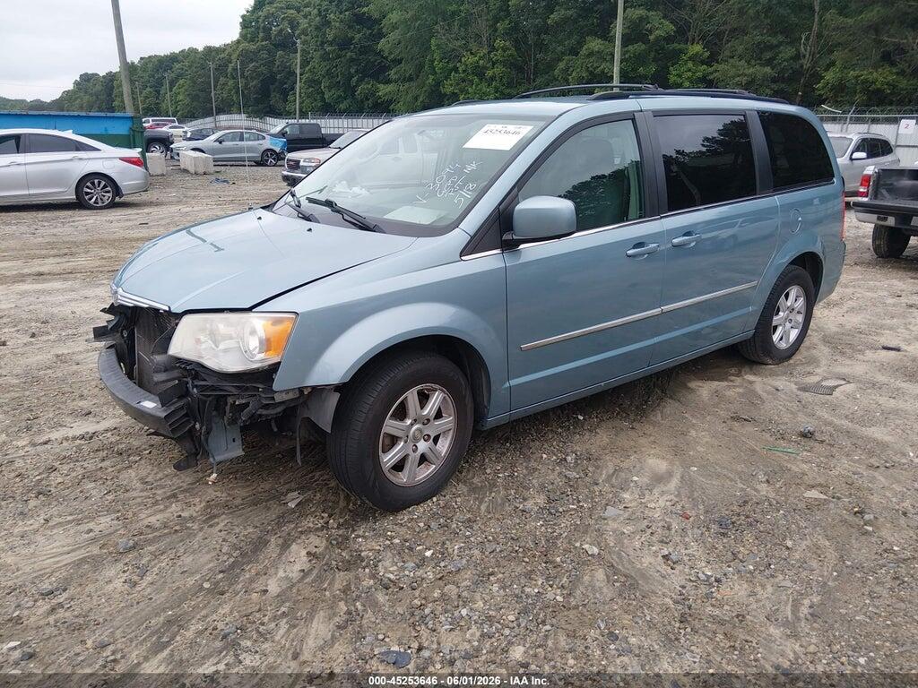 2A4RR5D10AR243094 2010 CHRYSLER TOWN & COUNTRY photo no. 2