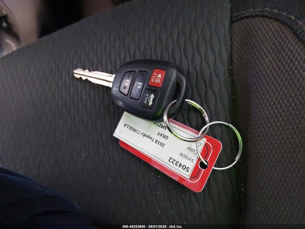 5YFBURHE8JP820478 2018 TOYOTA COROLLA photo no. 11