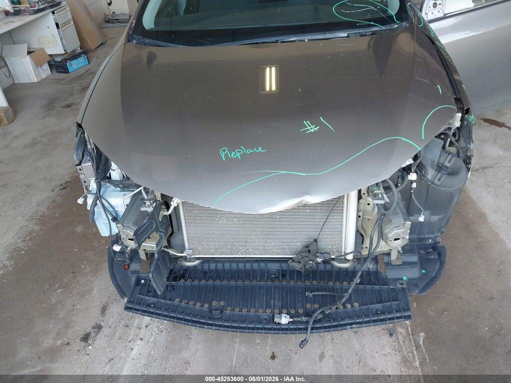 5YFBURHE8JP820478 2018 TOYOTA COROLLA photo no. 6