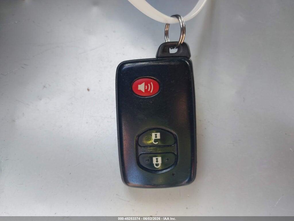 JTDZN3EU3D3259026 2013 TOYOTA PRIUS V photo no. 11