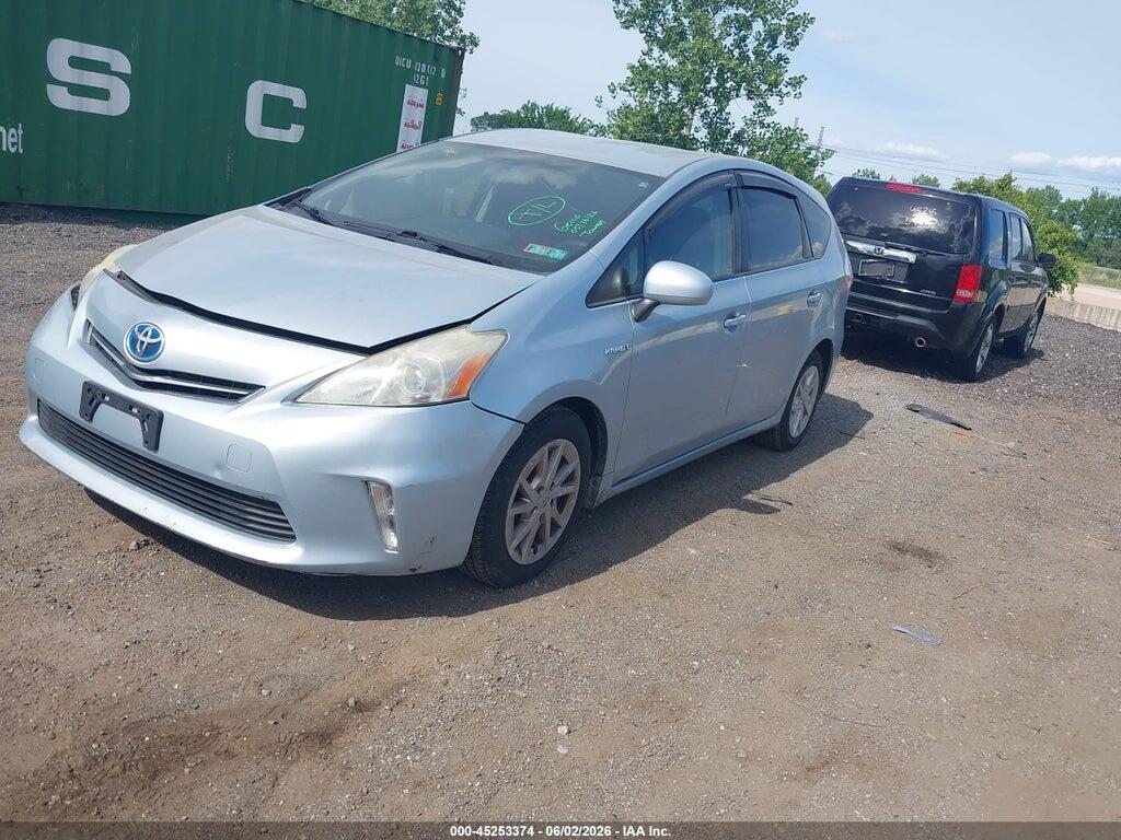 JTDZN3EU3D3259026 2013 TOYOTA PRIUS V photo no. 2