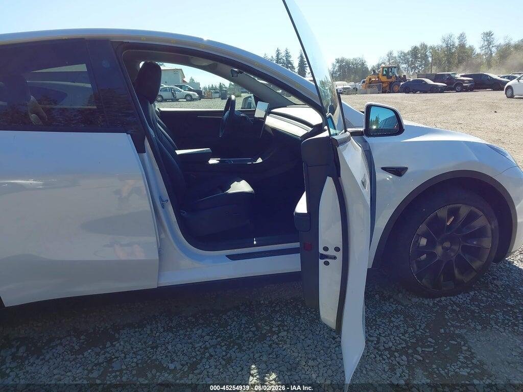 7SAYGAEE5PF806780 2023 TESLA MODEL Y photo no. 5