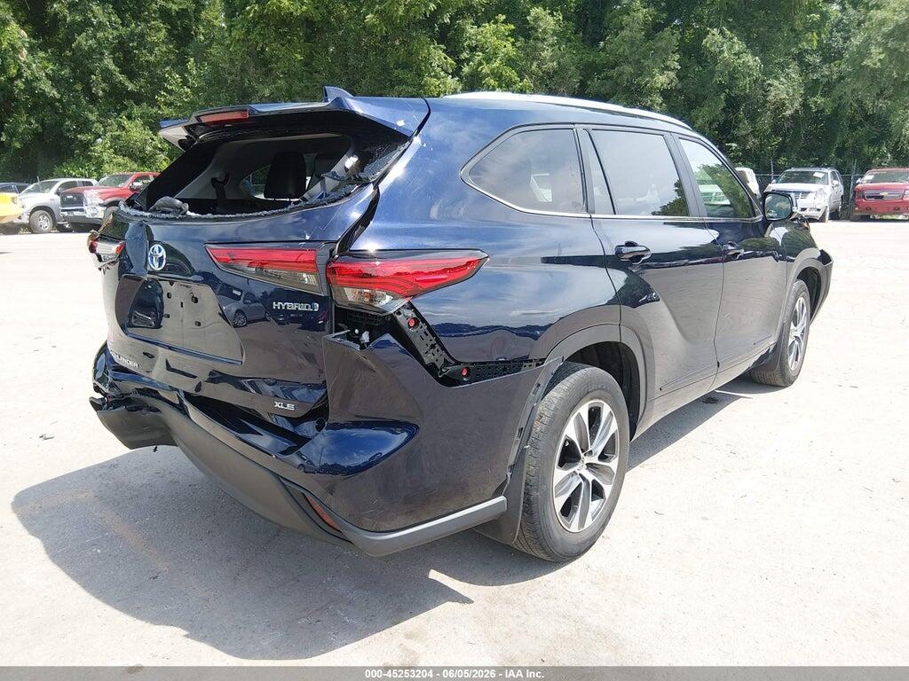 5TDKBRCH4PS568705 2023 TOYOTA HIGHLANDER photo no. 4