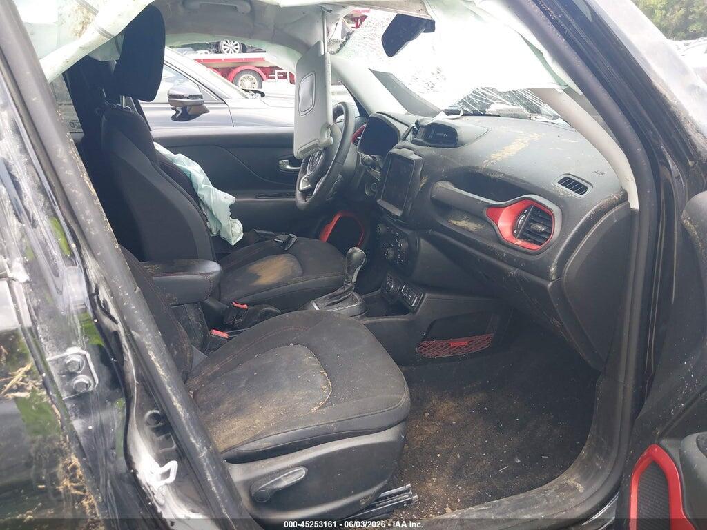 ZACNJDC11PPP15059 2023 JEEP RENEGADE photo no. 5