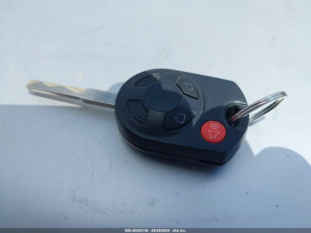 1FMCU0GD1HUD93260 2017 FORD ESCAPE photo no. 11