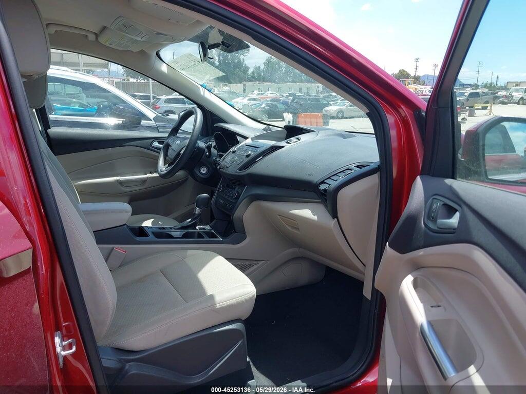 1FMCU0GD1HUD93260 2017 FORD ESCAPE photo no. 5