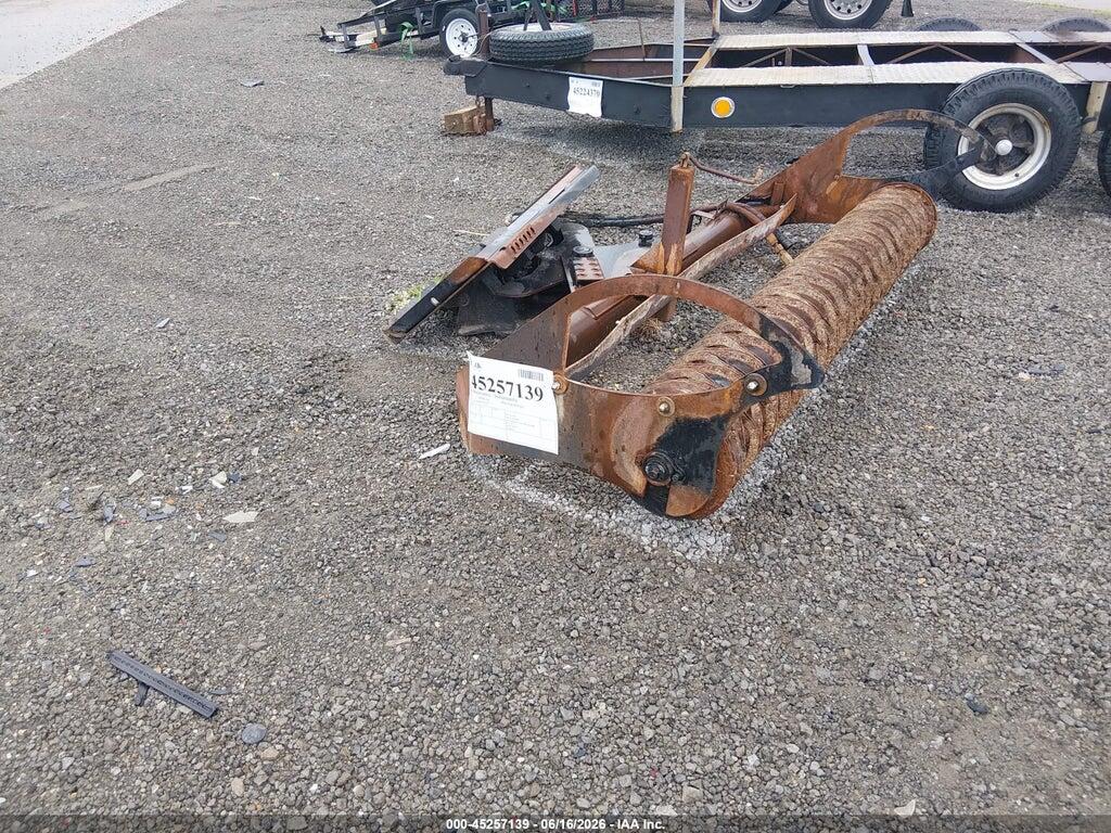12345678901234567 2005 BOBCAT ROLLER BRUSH photo no. 1