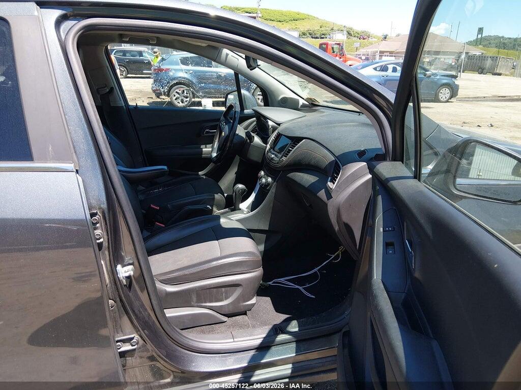 KL7CJPSB4JB685477 2018 CHEVROLET TRAX photo no. 5