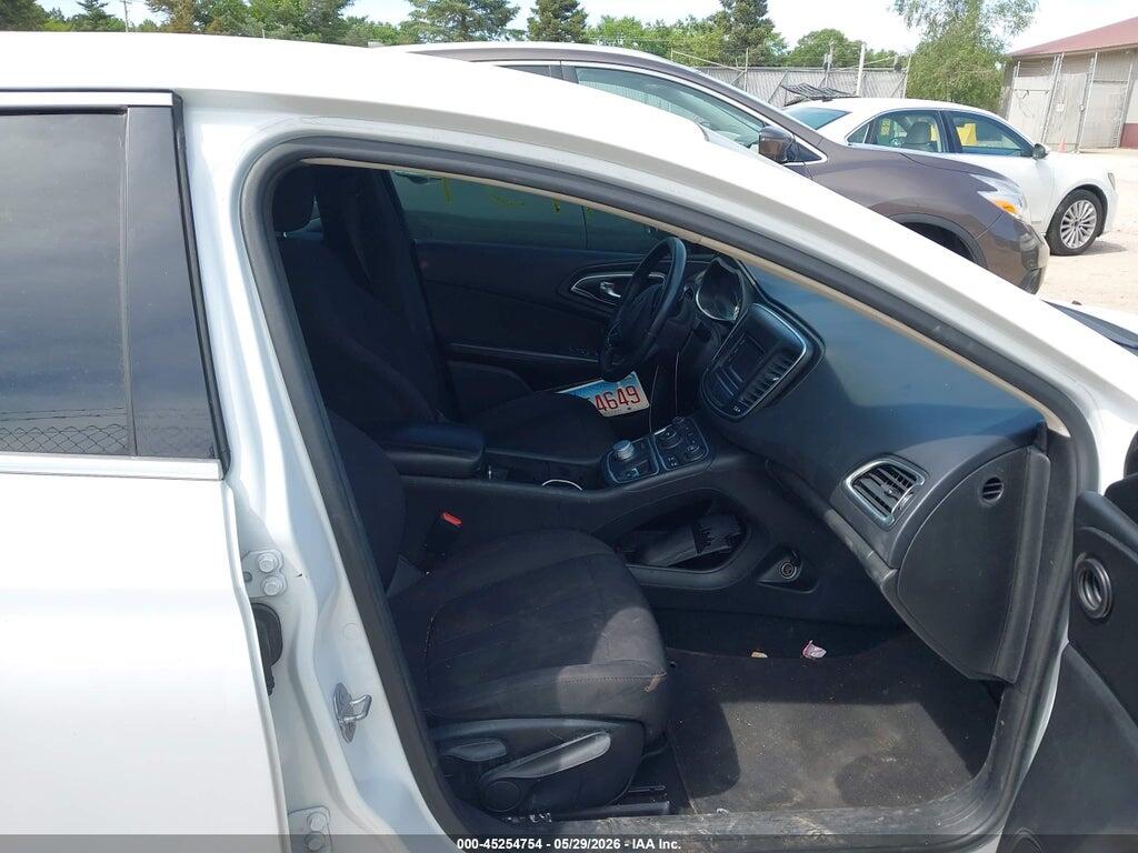 1C3CCCAB3FN590782 2015 CHRYSLER 200 photo no. 5