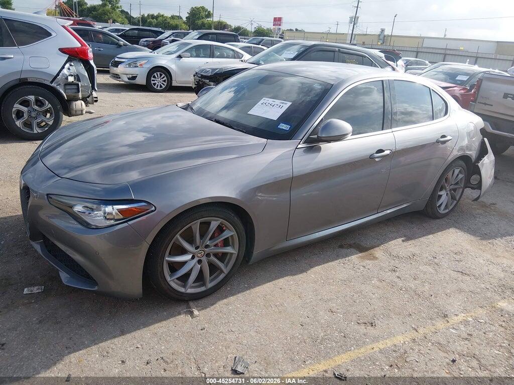 ZARFAEBNXJ7568025 2018 ALFA ROMEO GIULIA photo no. 2