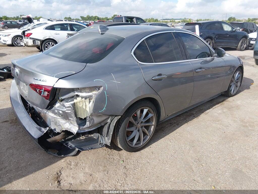 ZARFAEBNXJ7568025 2018 ALFA ROMEO GIULIA photo no. 4