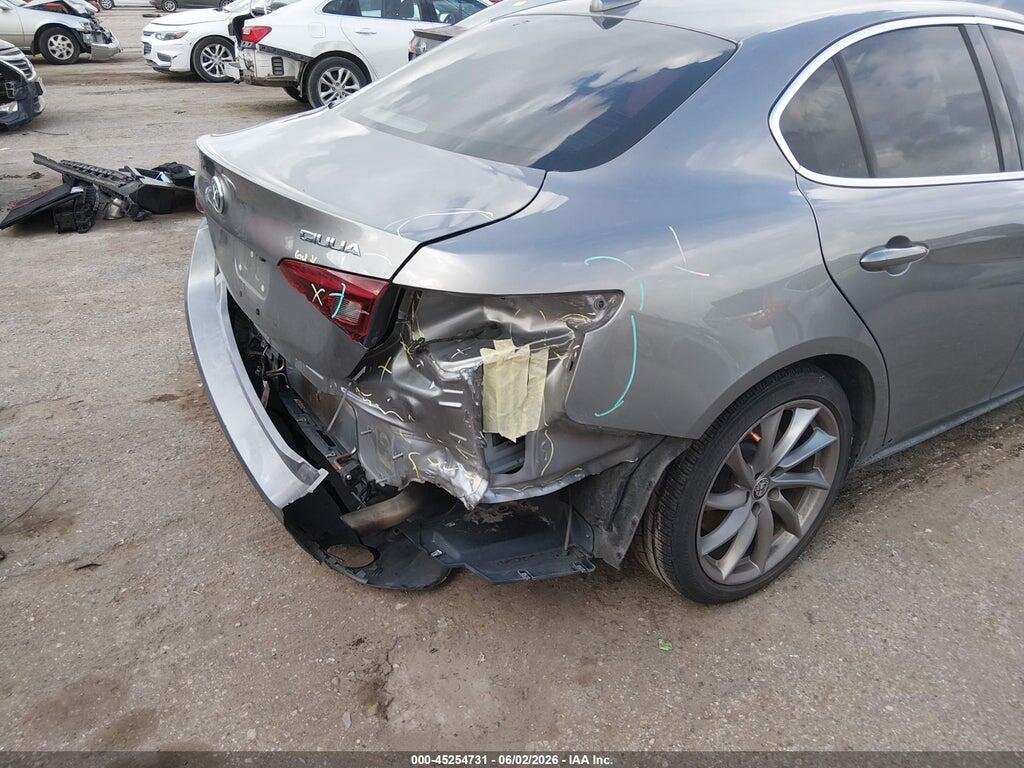ZARFAEBNXJ7568025 2018 ALFA ROMEO GIULIA photo no. 6