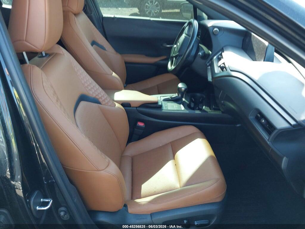 JTHX3JBH4N2046388 2022 LEXUS UX 200 photo no. 5