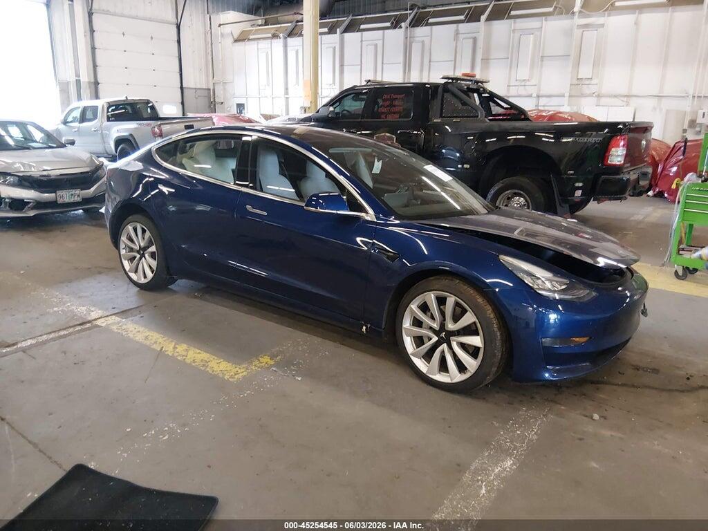 5YJ3E1EB9JF147693 2018 TESLA MODEL 3 photo no. 1