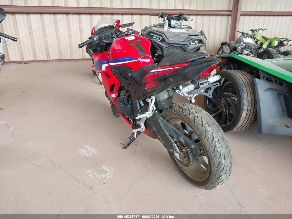 MLHPC7051S5101111 2025 HONDA CBR500 photo no. 3