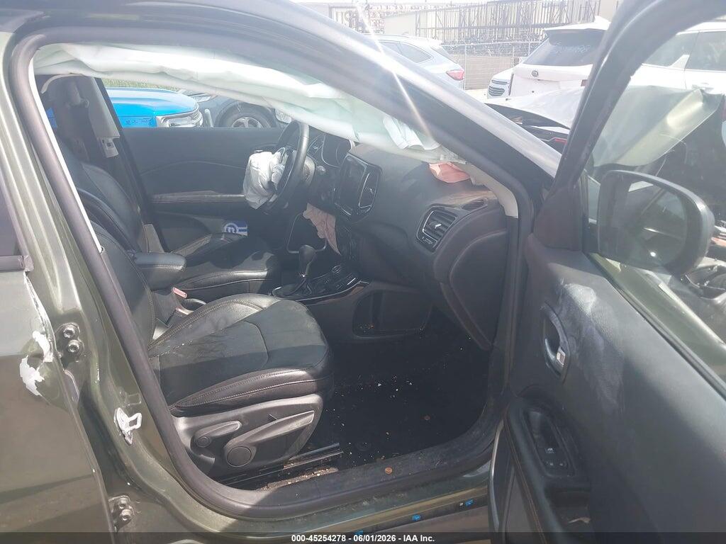 3C4NJDCB4KT761448 2019 JEEP COMPASS photo no. 5