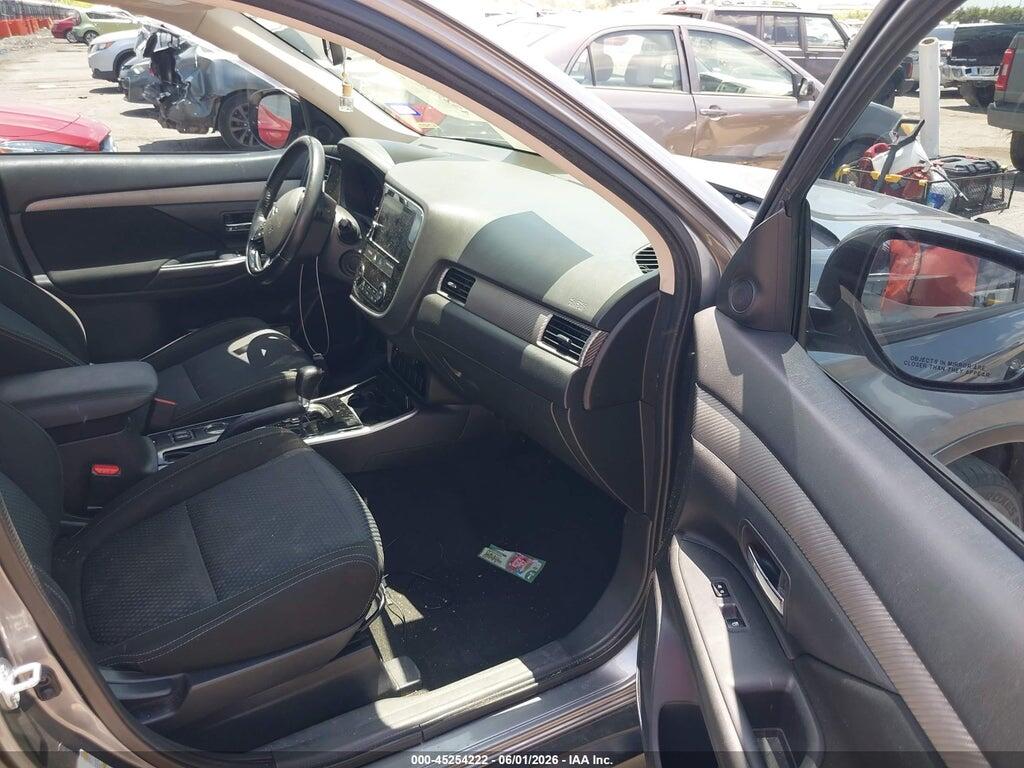 JA4AD3A35JJ004294 2018 MITSUBISHI OUTLANDER photo no. 5