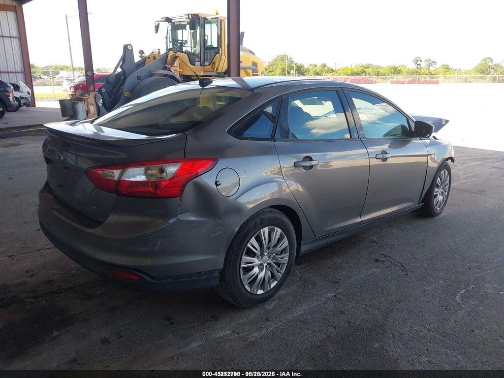 1FAHP3F21CL225044 2012 FORD FOCUS photo no. 4