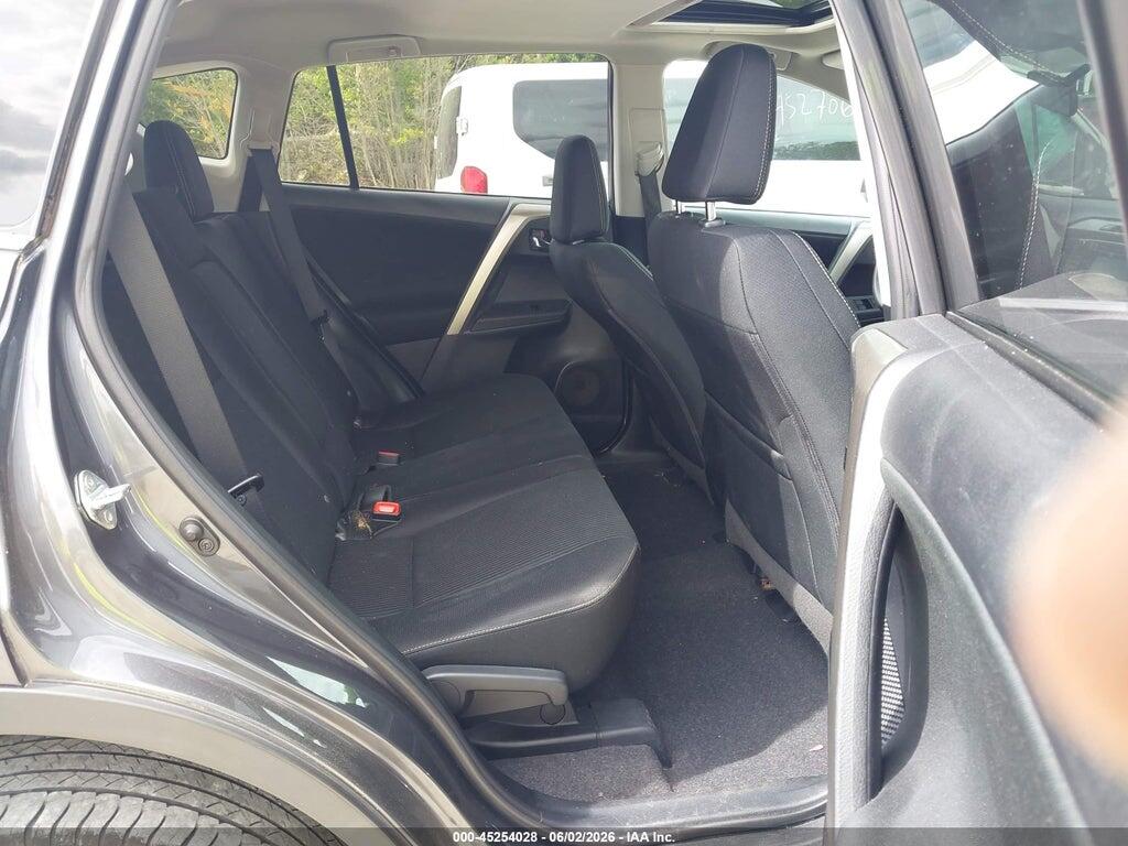 2T3RFREV1FW265349 2015 TOYOTA RAV4 photo no. 8