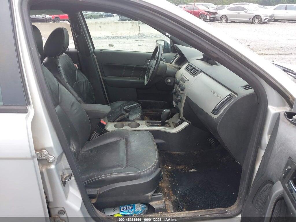 1FAHP3HN0BW158876 2011 FORD FOCUS photo no. 5