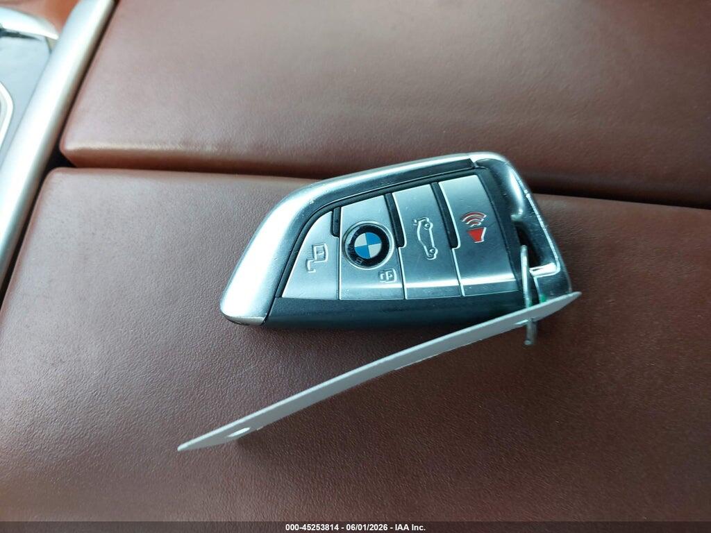 5UXCX4C59KLB39571 2019 BMW X7 photo no. 11