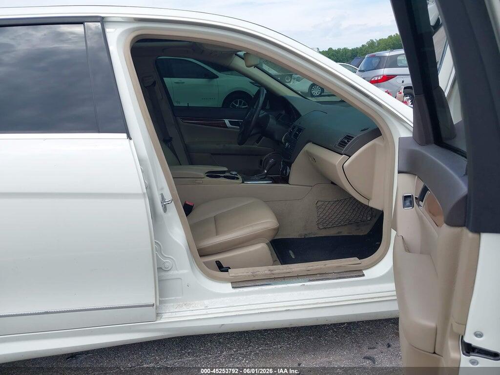 WDDGF8BB8BR134771 2011 MERCEDES-BENZ C 300 photo no. 5