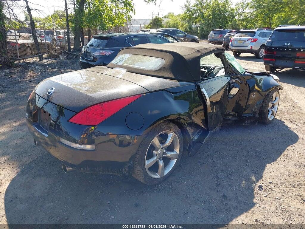 JN1BZ36A57M651405 2007 NISSAN 350Z photo no. 4