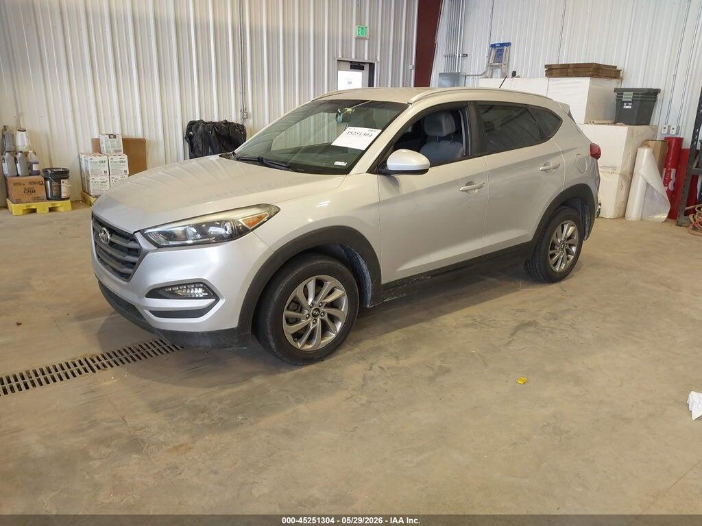 KM8J3CA45GU139893 2016 HYUNDAI TUCSON photo no. 2