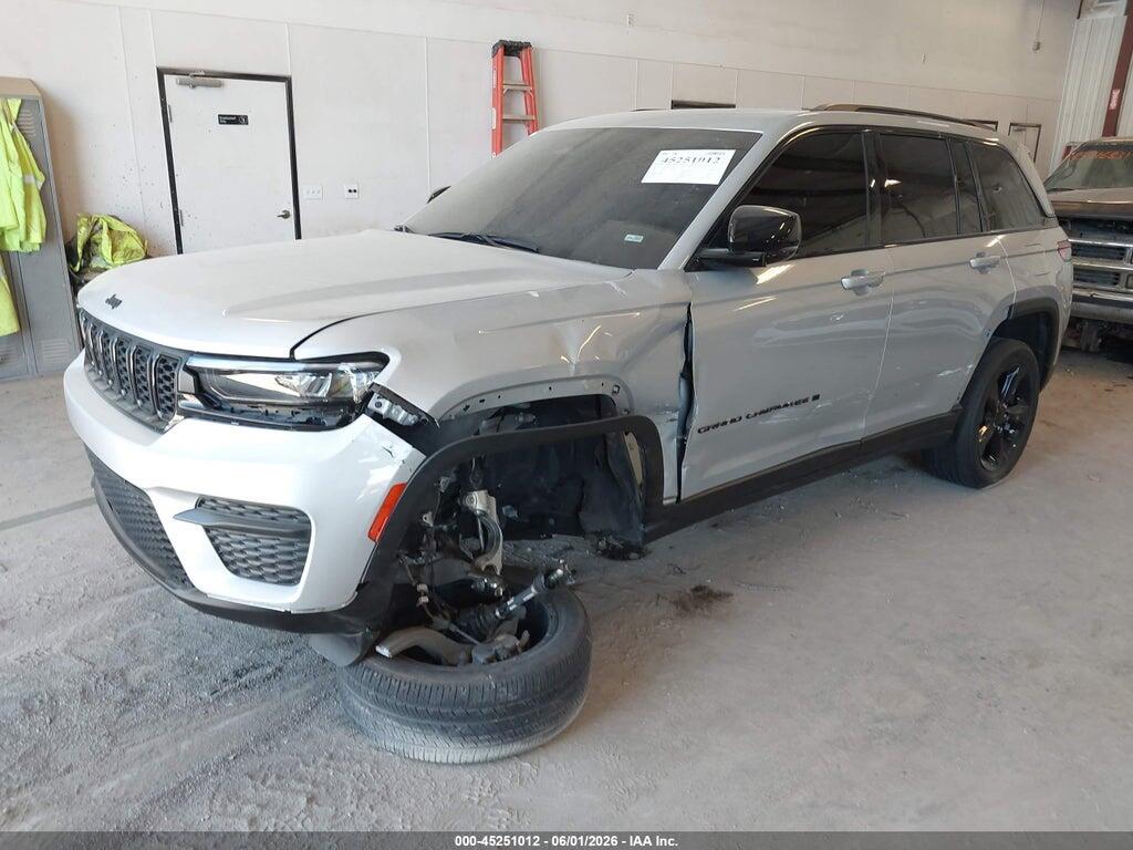 1C4RJHAG7PC582797 2023 JEEP GRAND CHEROKEE photo no. 2