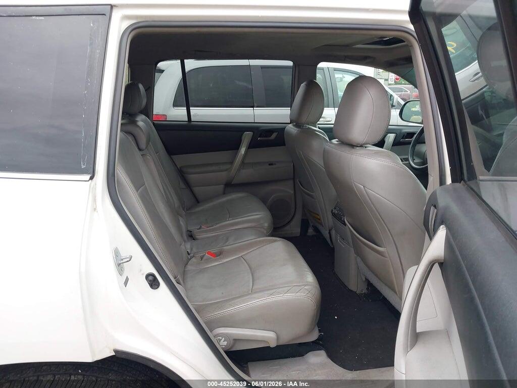 5TDBK3EH1BS063207 2011 TOYOTA HIGHLANDER photo no. 8