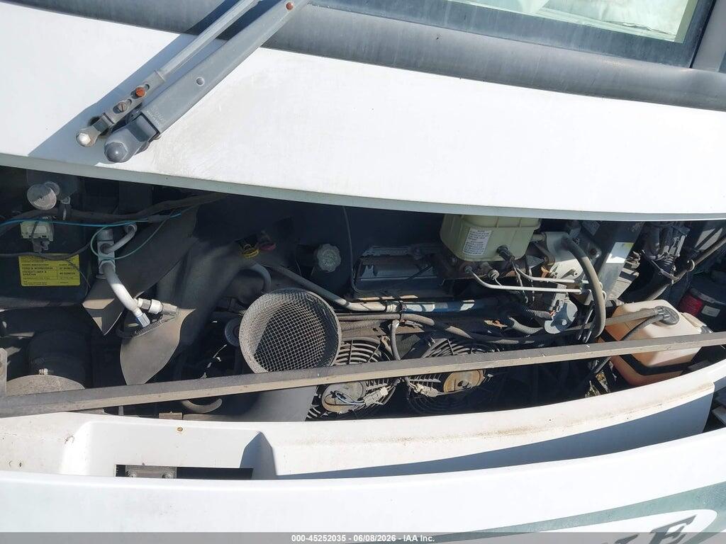 5B4MP67G823349160 2002 WORKHORSE CUSTOM CHASSIS MOTORHOME CHASSIS photo no. 10