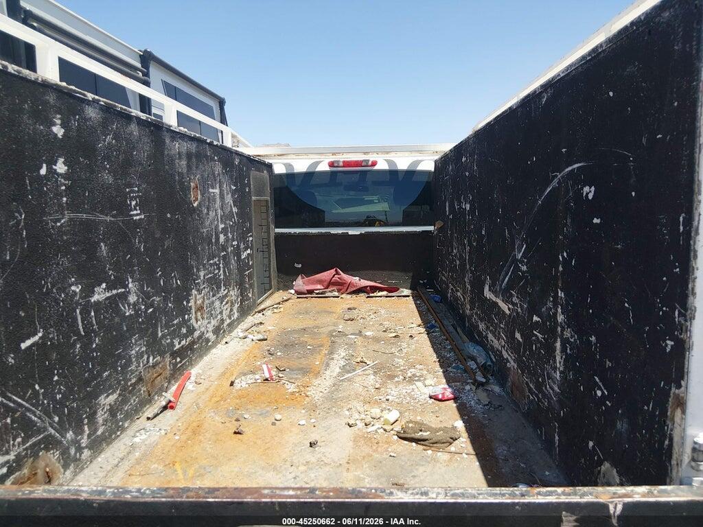 1GB3CZC86DF162328 2013 CHEVROLET SILVERADO 3500HD CHASSIS photo no. 8