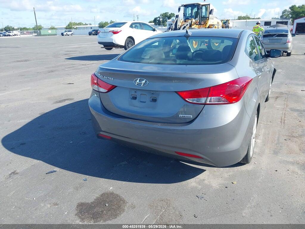 5NPDH4AEXDH454907 2013 HYUNDAI ELANTRA photo no. 4