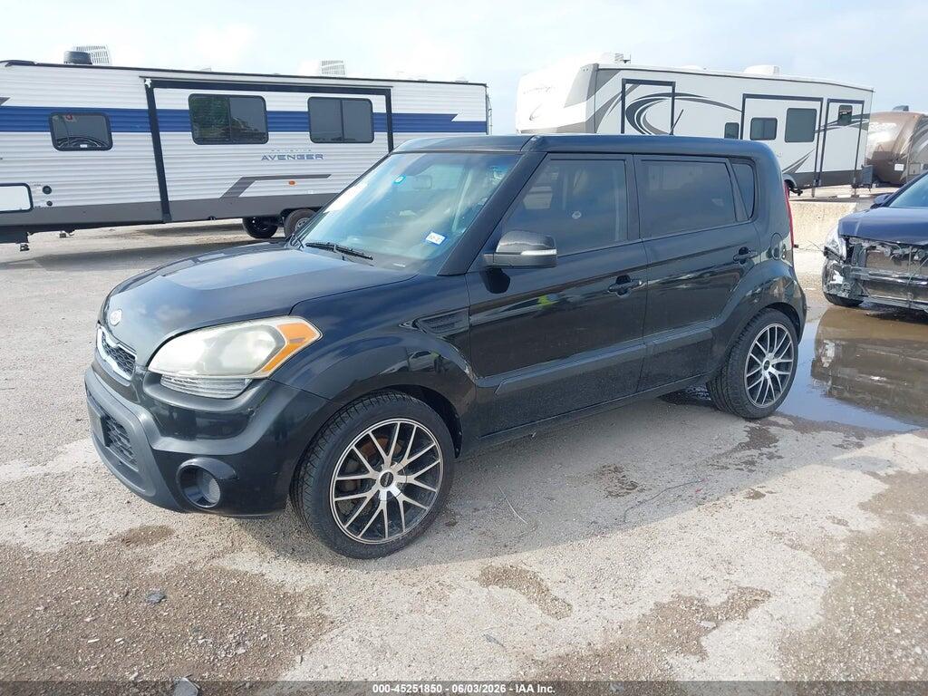 KNDJT2A67C7738805 2012 KIA SOUL photo no. 2