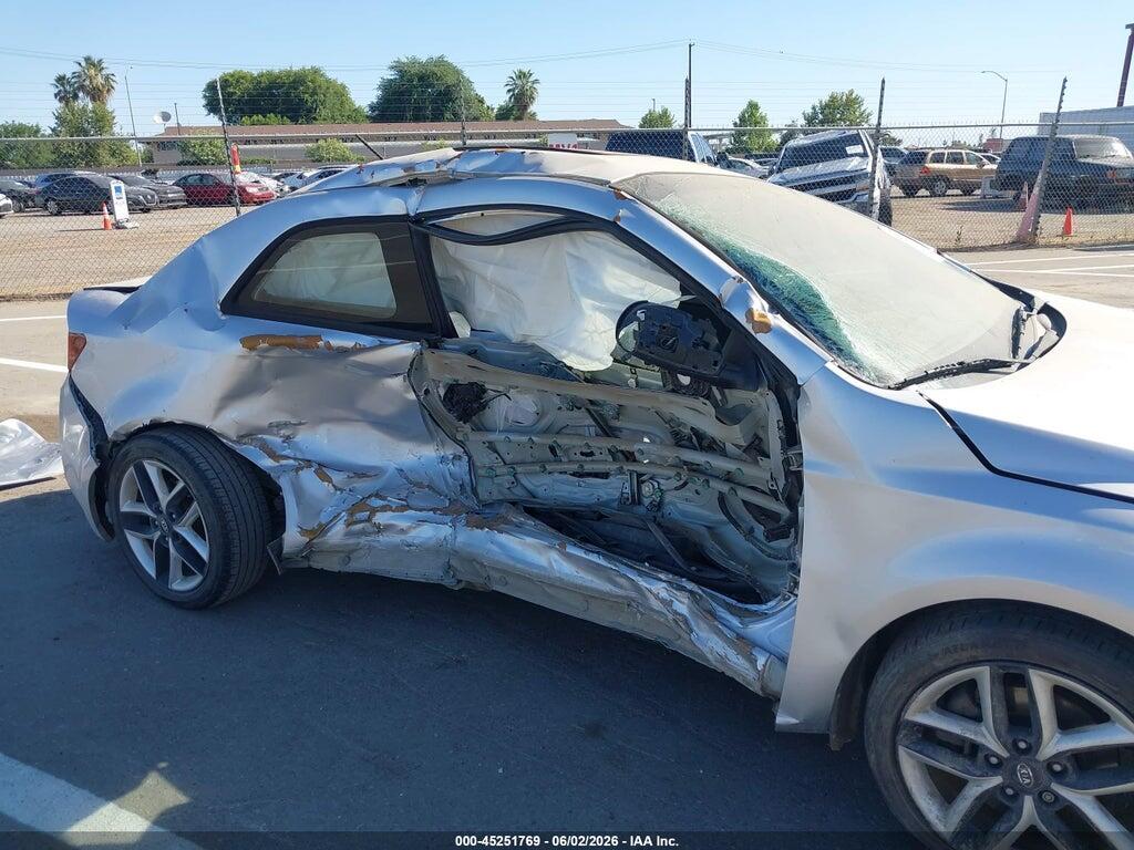 KNAFW6A35A5249447 2010 KIA FORTE KOUP photo no. 6
