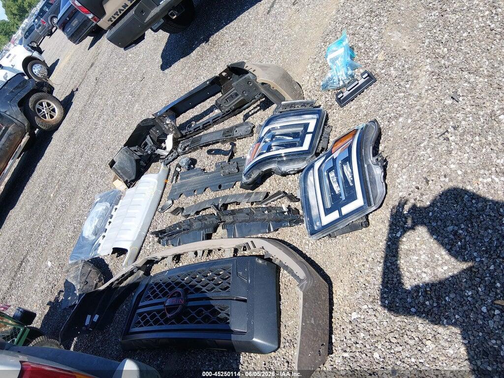 1N6AA1FB3RN117813 2024 NISSAN TITAN XD photo no. 12