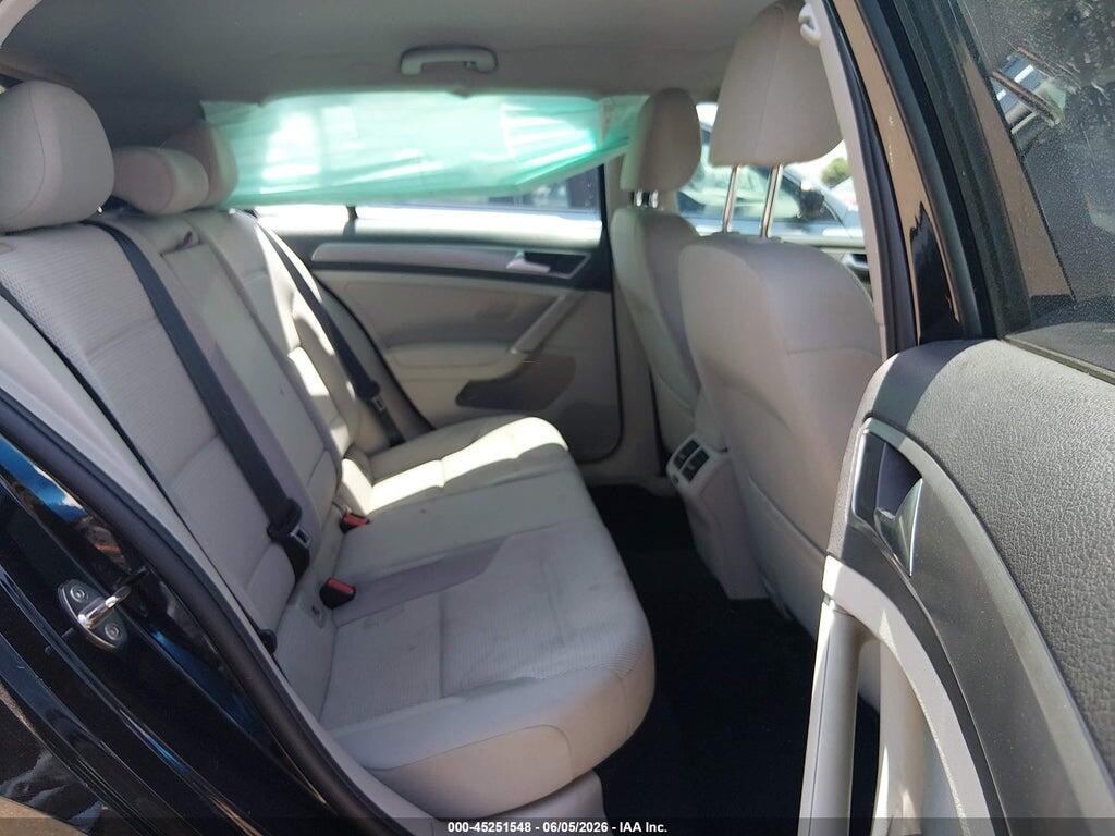 3VW217AU9HM064138 2017 VOLKSWAGEN GOLF photo no. 8
