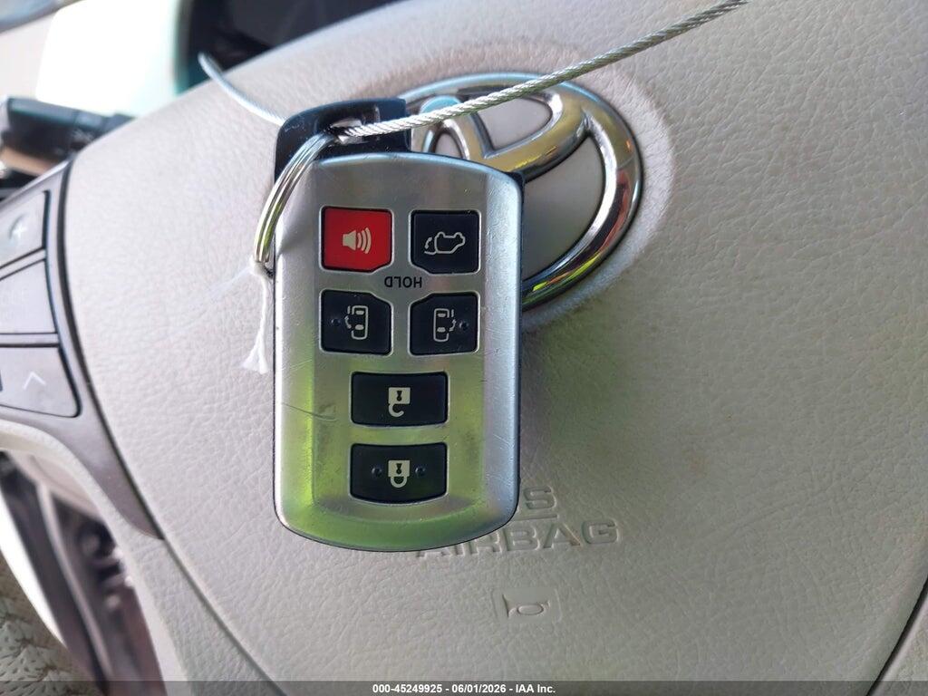 5TDDK3DC1CS037707 2012 TOYOTA SIENNA photo no. 11