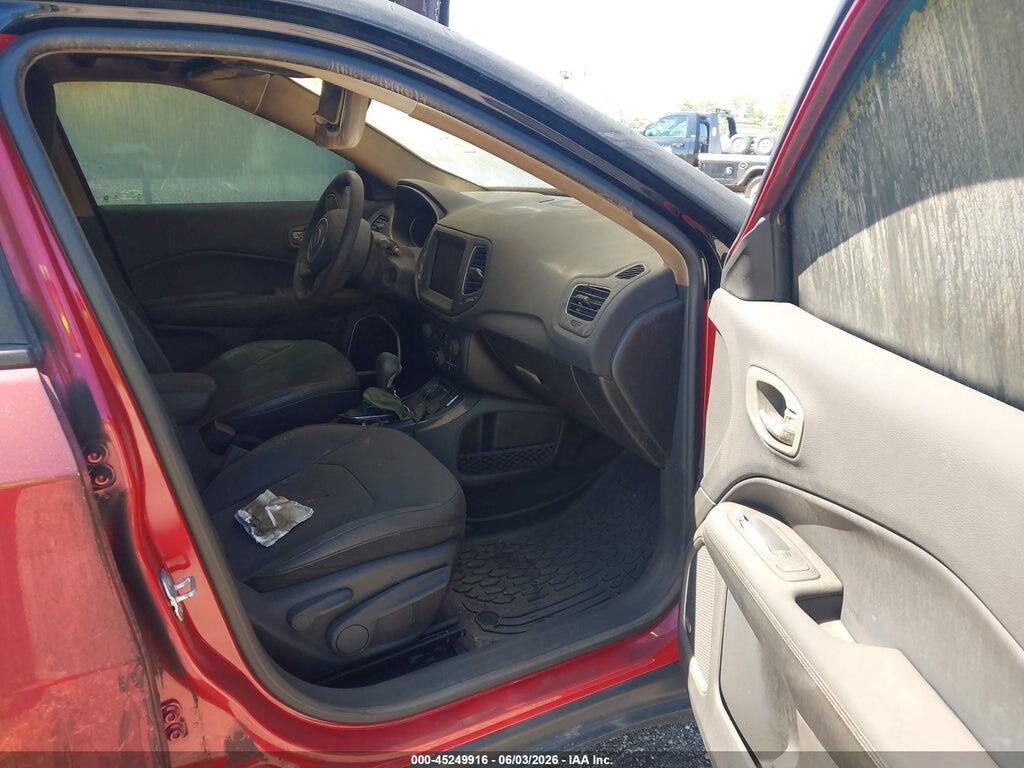 3C4NJDCB2JT373407 2018 JEEP COMPASS photo no. 5