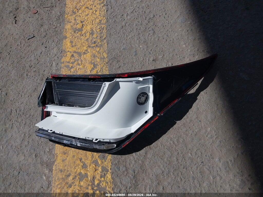 2T2KGCEZ1NC010963 2022 LEXUS NX 350 photo no. 11