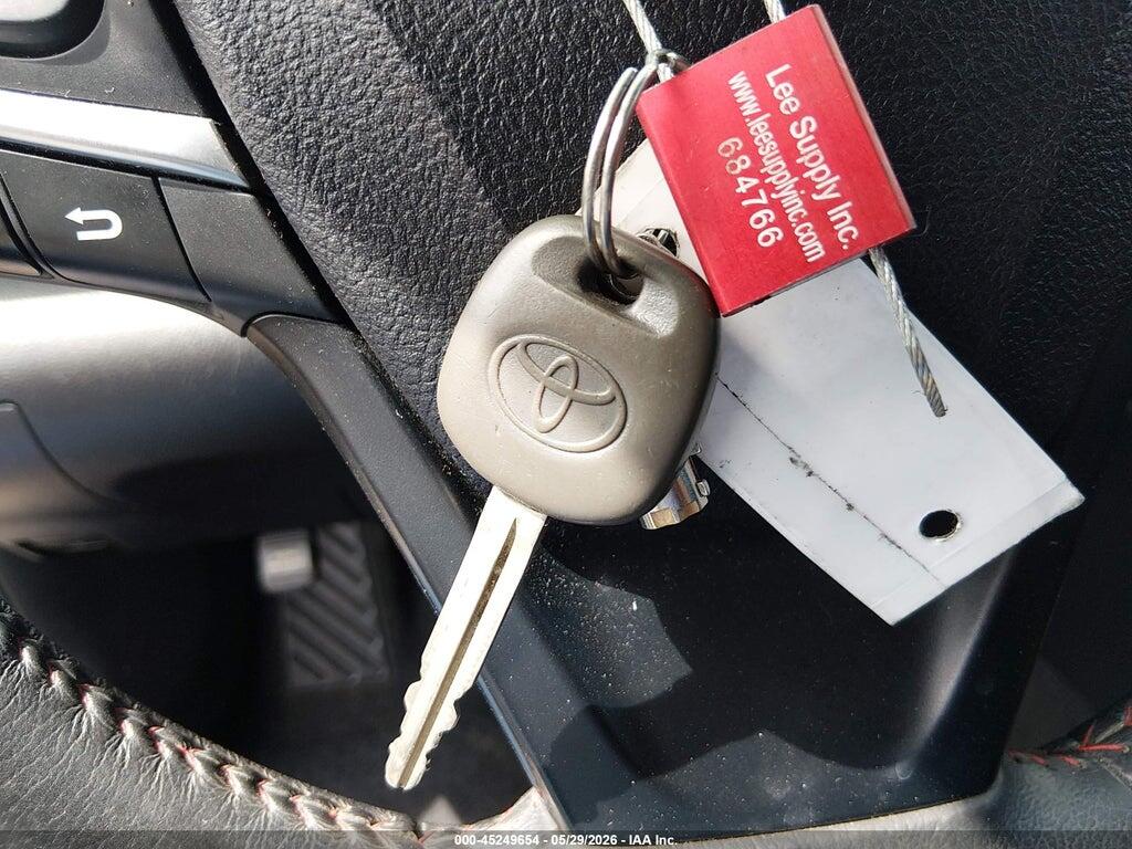 4T1BF1FK9HU381949 2017 TOYOTA CAMRY photo no. 11