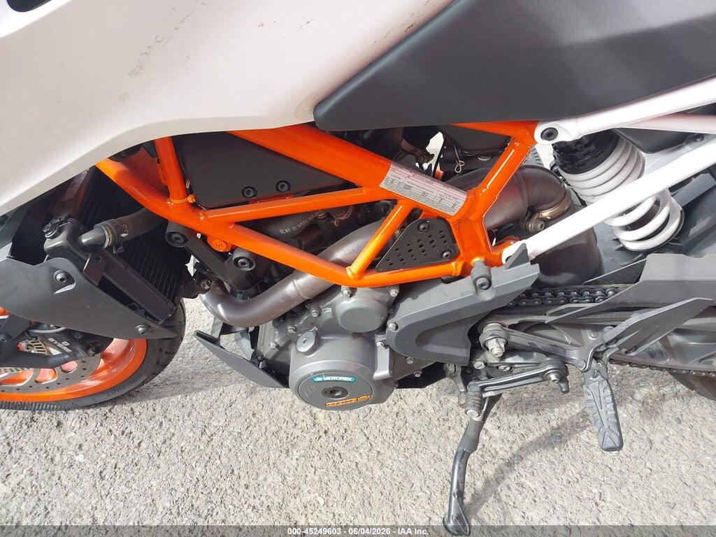 MD2JPJ402LC268979 2020 KTM 390 photo no. 9