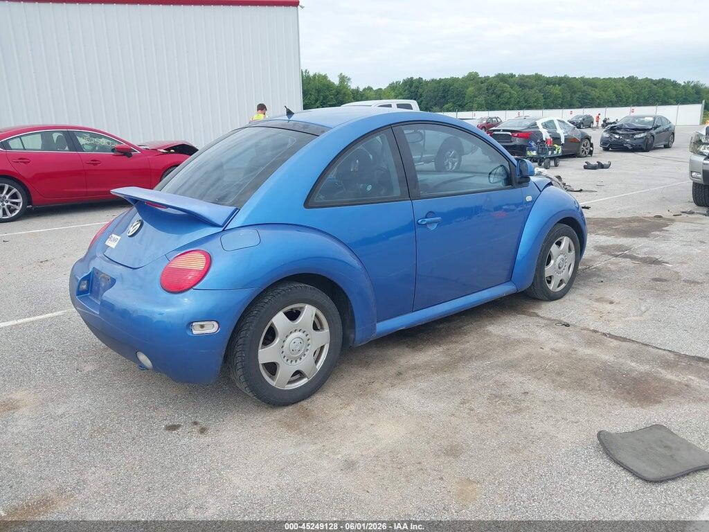 3VWDD21C6YM443964 2000 VOLKSWAGEN NEW BEETLE photo no. 4