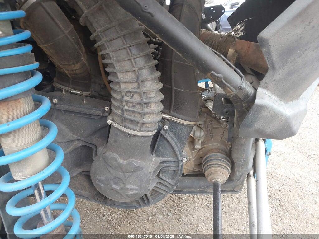 3JBVNAW47JK000226 2018 CAN-AM MAVERICK X3 MAX photo no. 9